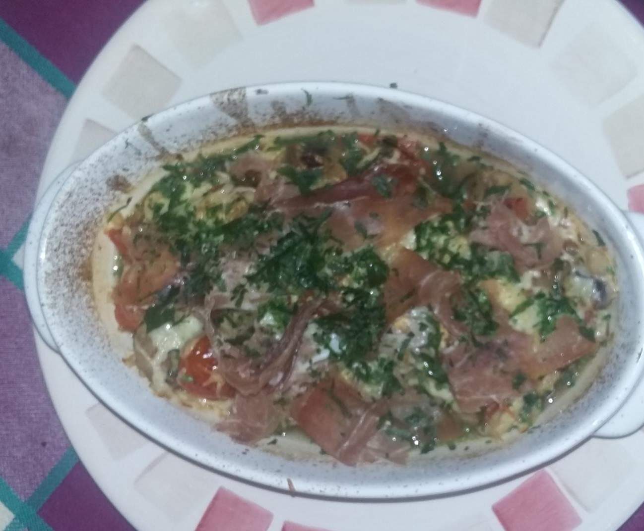 Avocats gratines a la chiffonade de jambon