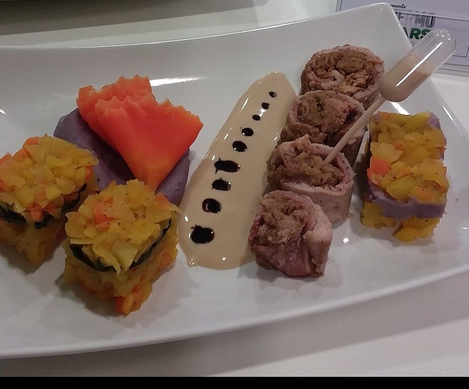 BALLOTINE FARCIE AUX RILLETTES DE TOURS, LEGUMES TOURANGEAUX, SAUCE AU CHEVRE