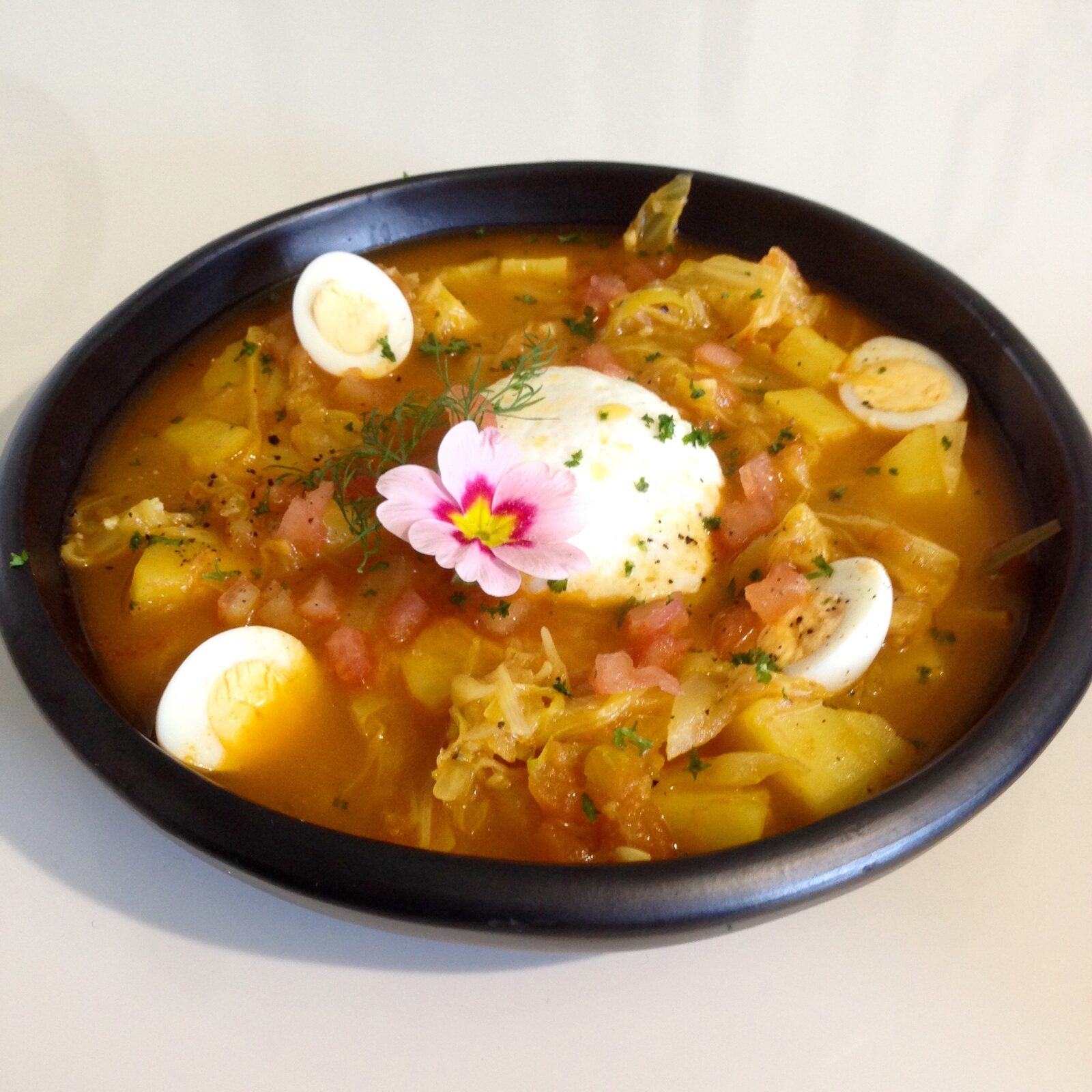 BOUILLABAISSE D'OEUFS