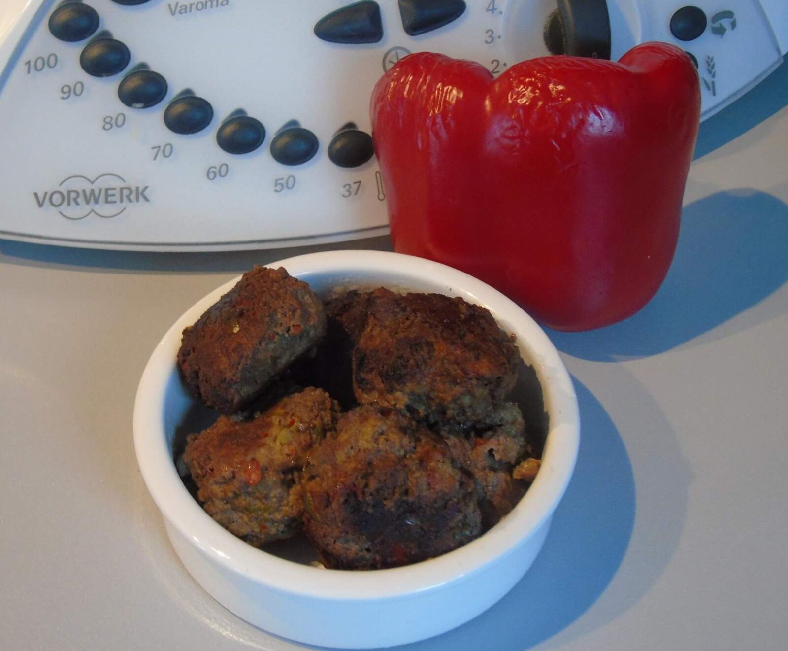 Boulettes de Boeuf aux Poivrons & Chèvre Frais