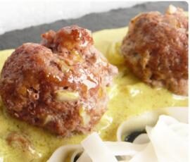 Boulettes de viande en sauce