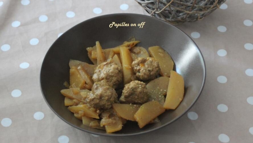 Boulettes et leurs pommes de terre au bouillon