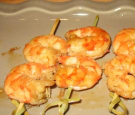 Brochettes de crevettes au porto