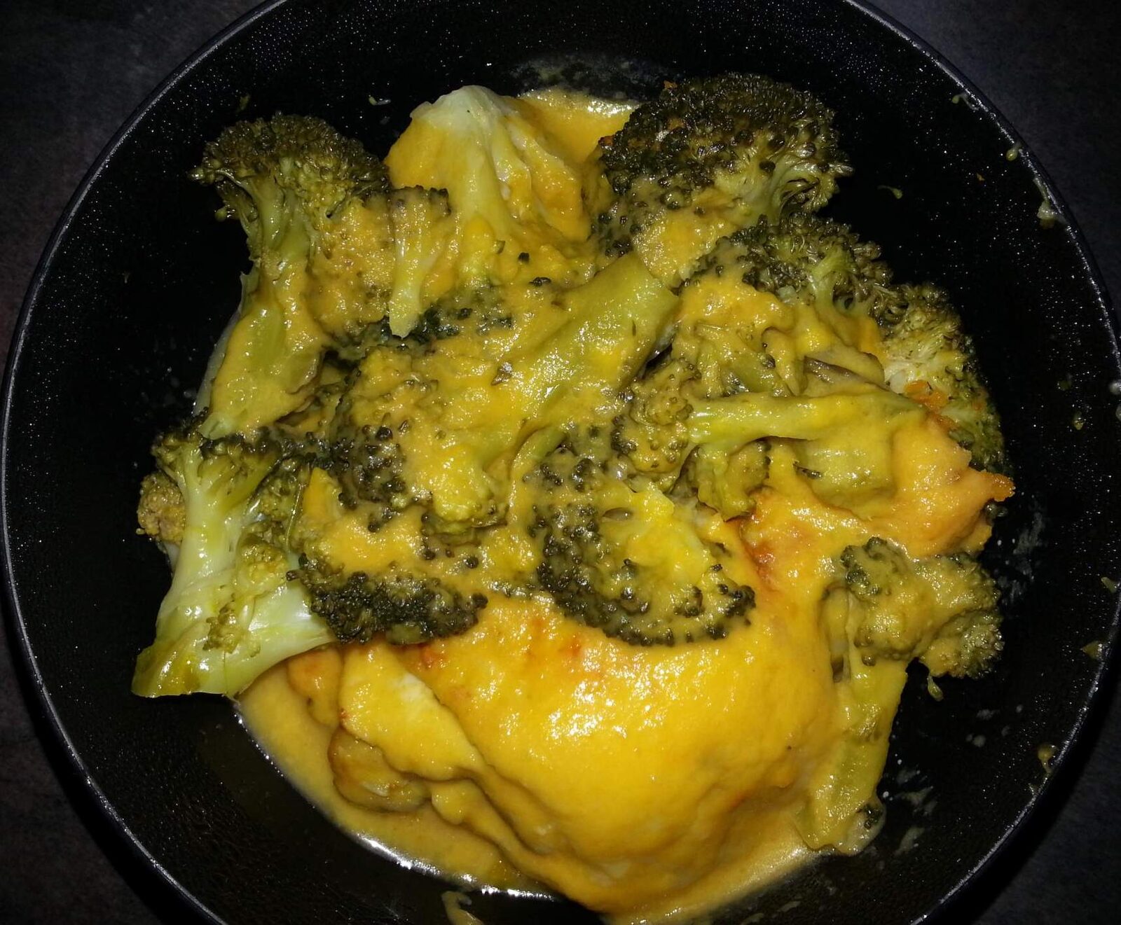 brocolis au poulet avec sa sauce carotte