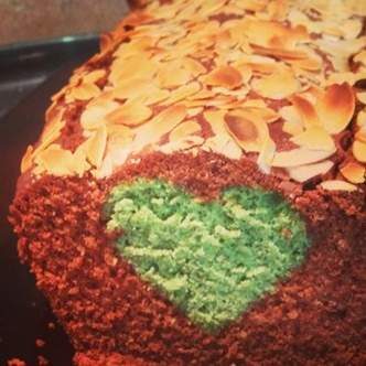 CAKE CHOCO COEUR PISTACHE