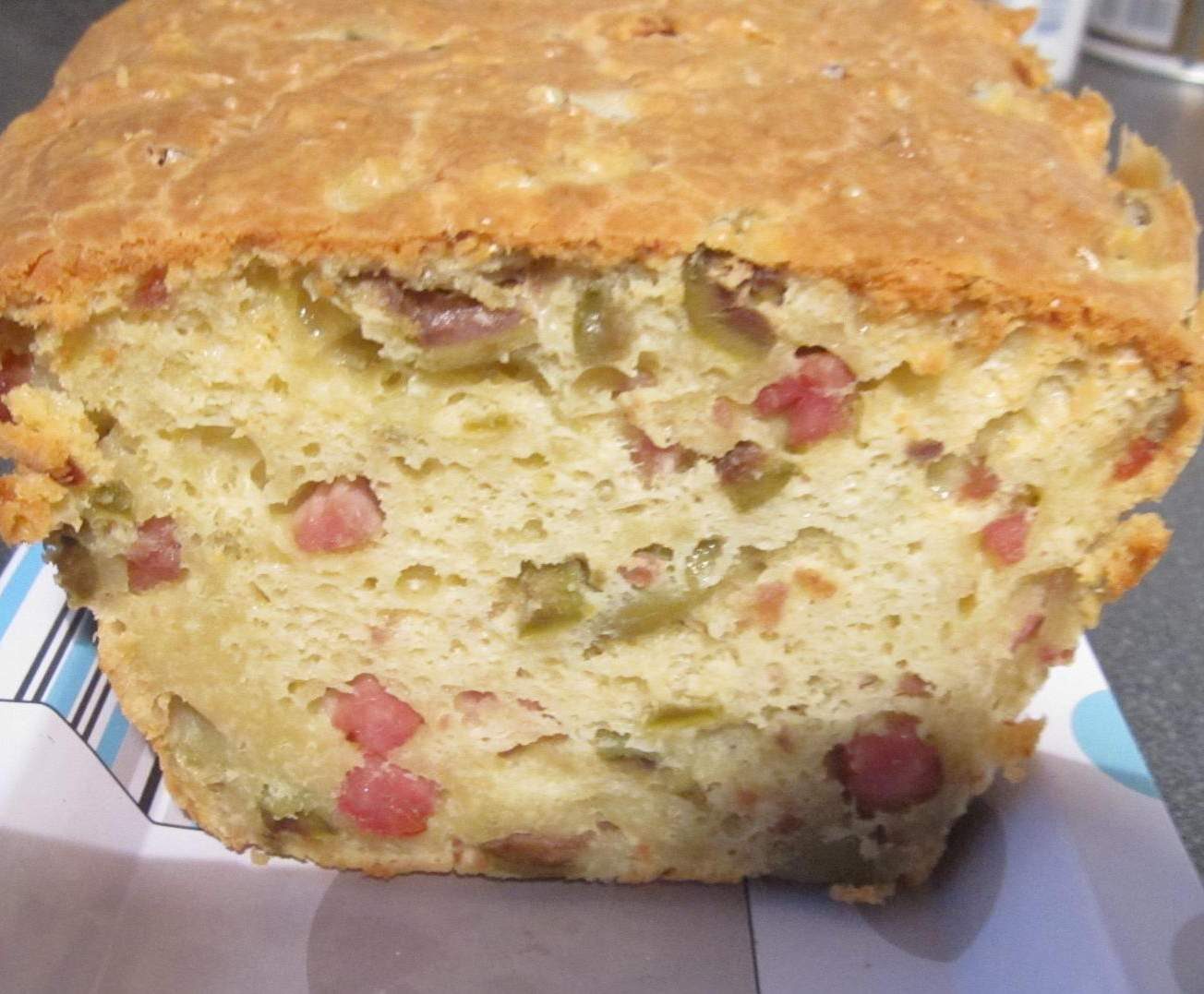 Cake jambon olives