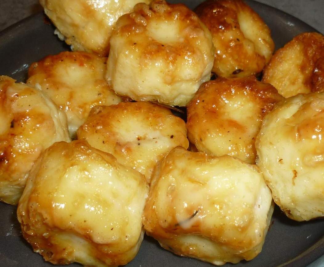 Cannelés aux crevettes et miettes de crabe