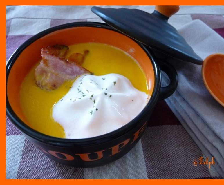 Capuccino de carottes au lard