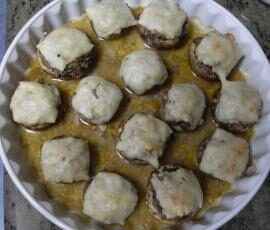 Champignons farcis (recette d'Ana Sevilla du forum Thermomix espagnol)