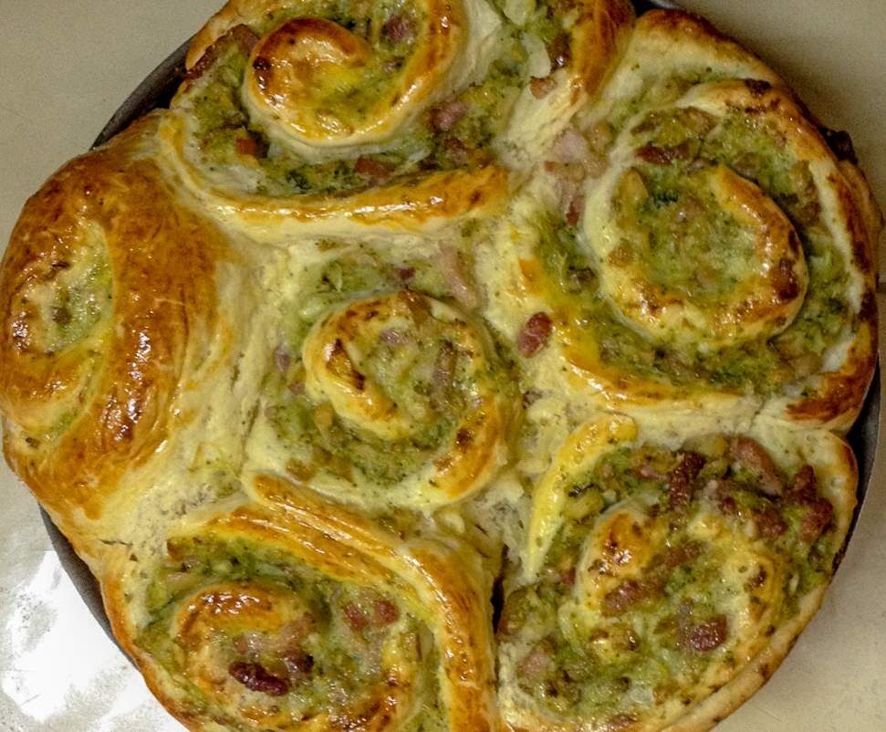 Chinois salé aux brocolis, lardons et champignons