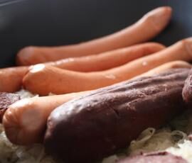 Choucroute à la saucisse de Strasbourg et aux boudins