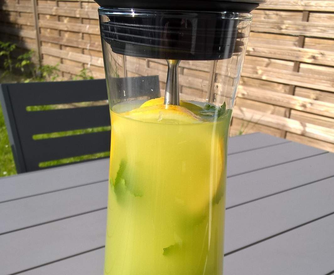 Citronnade à la menthe (lemon mint)