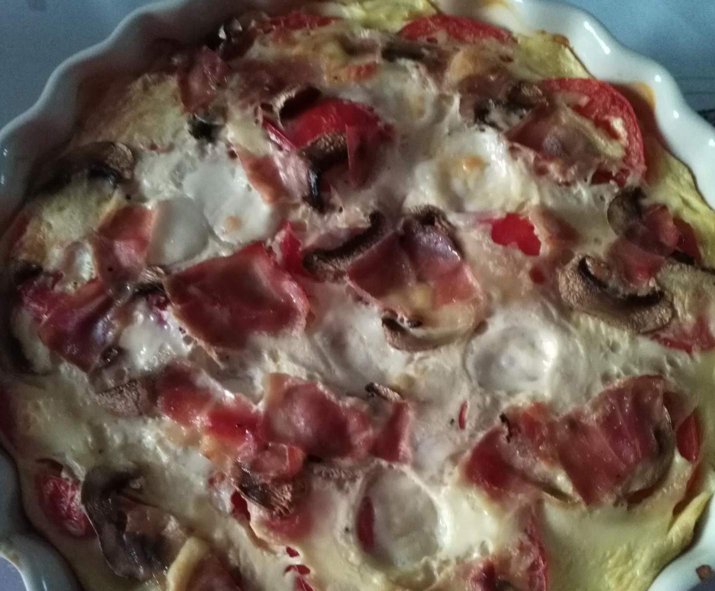 Clafoutis tomate, mozzarella, jambon de Bayonne, simple et rapide.