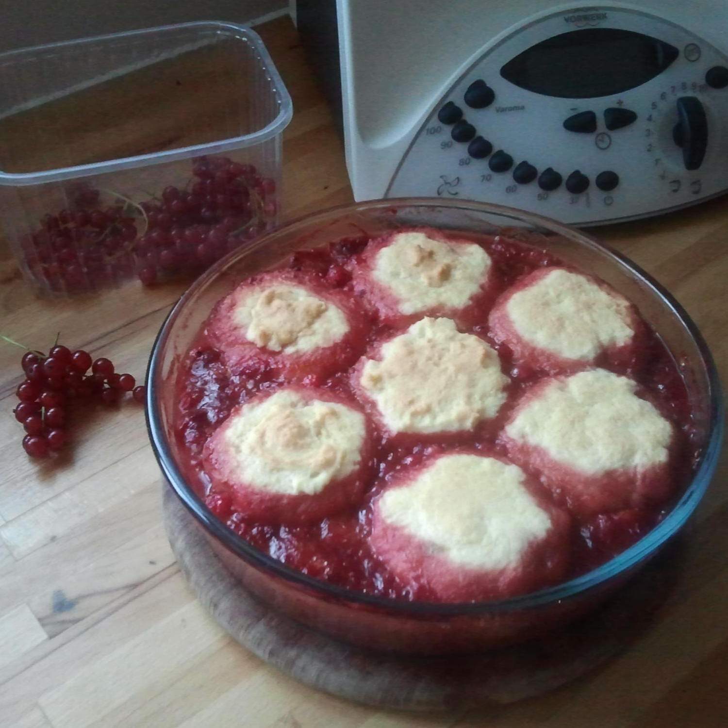 Cobbler pêches fruits rouges
