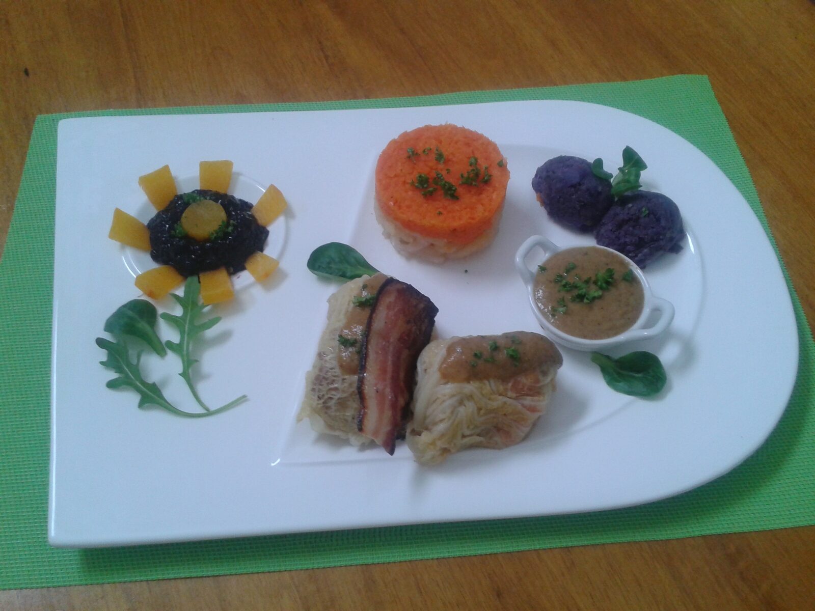 cochon mignon en robe des champs et sa compotée sauvage