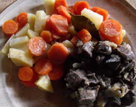 Coeur de porc aux carottes et pommes- de- terre.