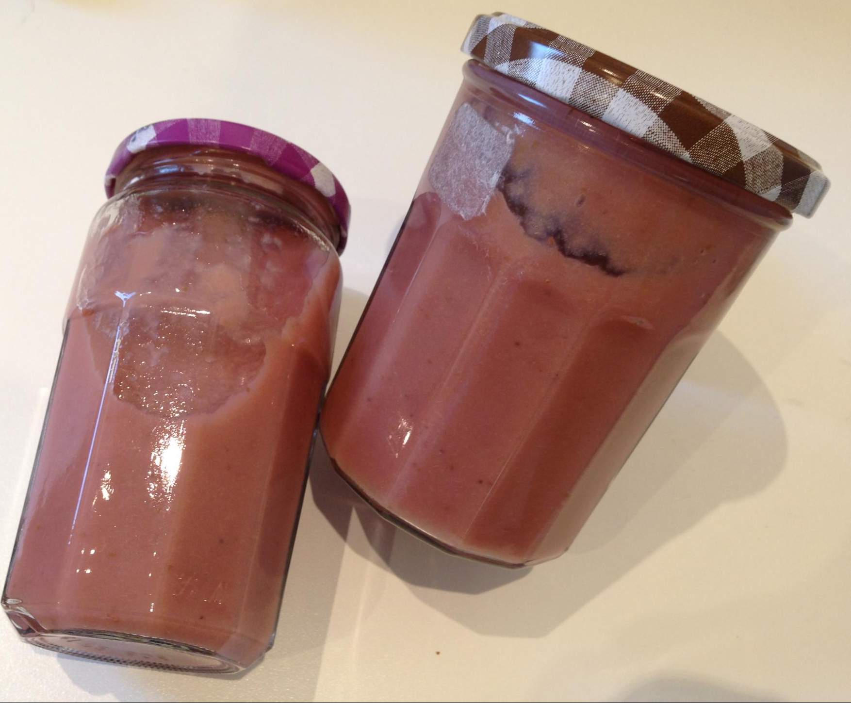 Compote fraise, pèche, banane