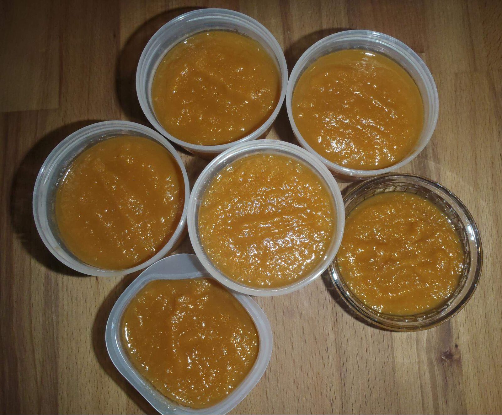 Compote pomme pêche abricot pour bébé