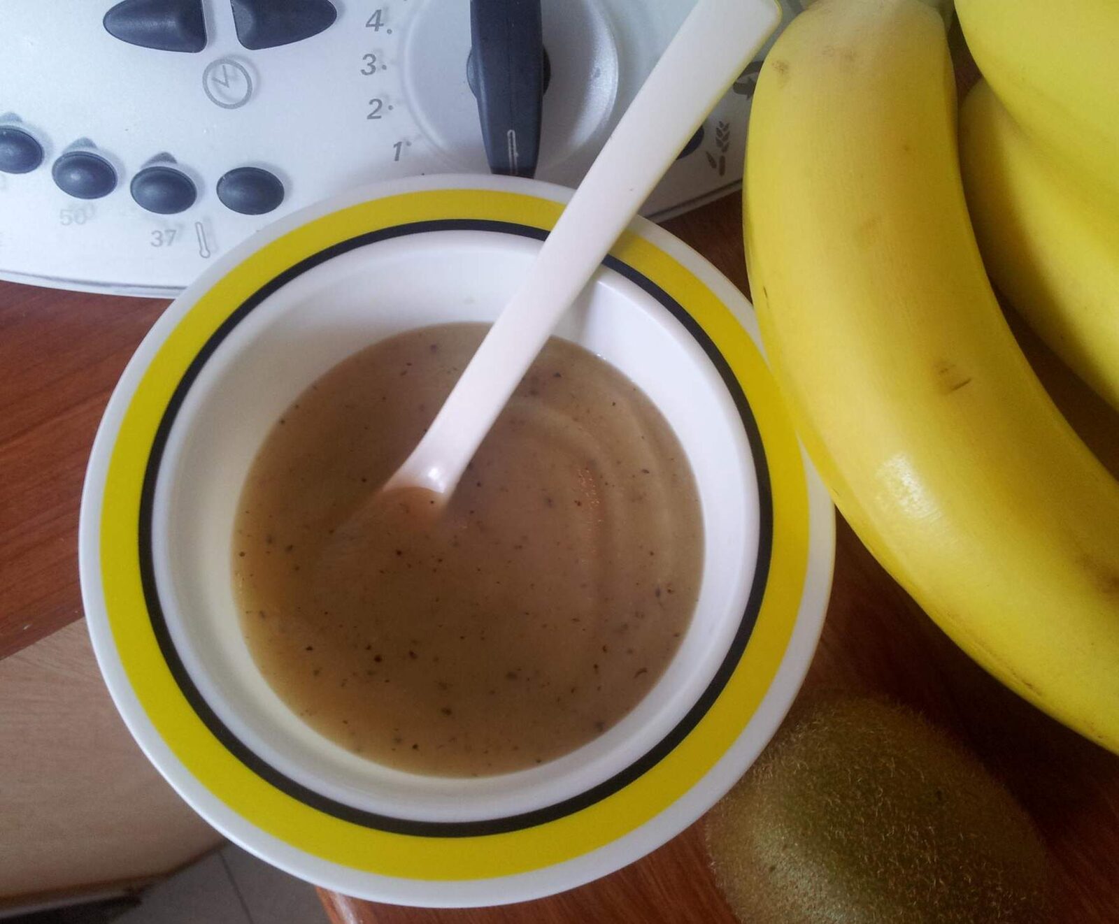 Compote pommes bananes kiwi miel