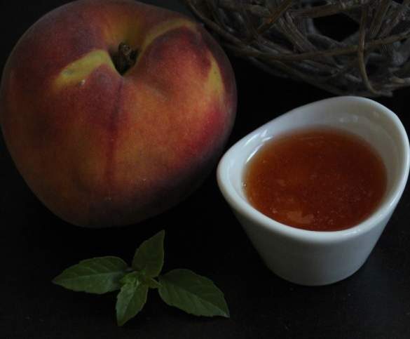confiture de pêches au basilic