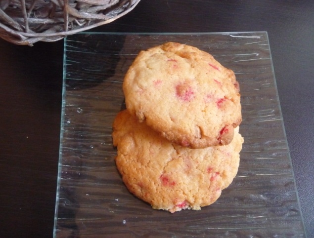 Cookies au chocolat blanc et pralines roses
