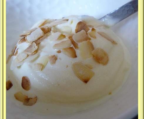 Crème glacée au lait d'amande
