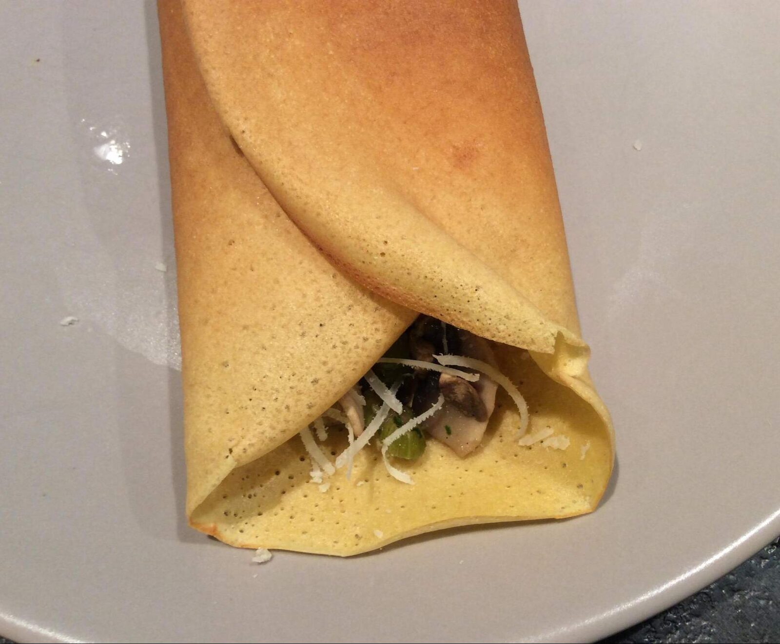 Crêpes de pois chiches, aux champignons à la crème