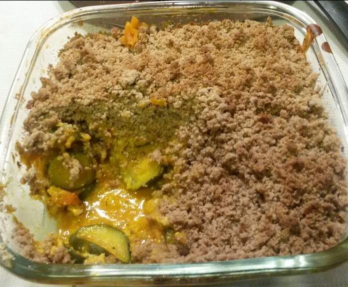 CRUMBLE DE COURGETTES ET TOMATES SANS GLUTEN NI LACTOSE