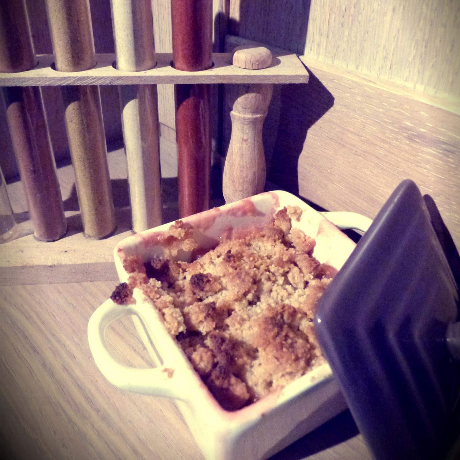 Crumbles de prune rouge et rhubarbe ;)