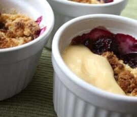 Crumbles de prunes aux noix