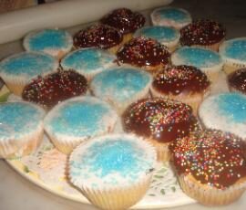Cupcakes au chocolat noir et fondant kirch de Josy de Lyon