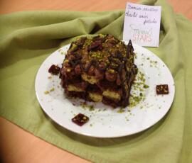 Damier moelleux chocolat / cerises / pistaches