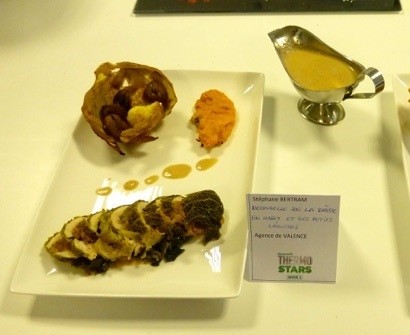 Demoiselle de la Drôme en habit et ses petits lègumes