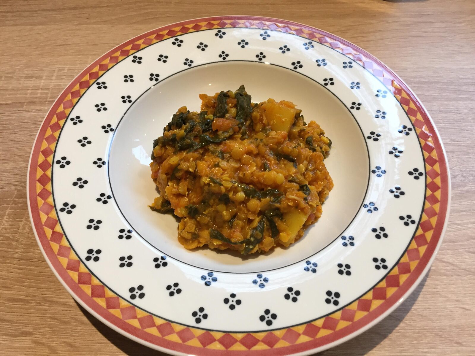 Dhal de lentilles corail et sa touche d'épinards et coco