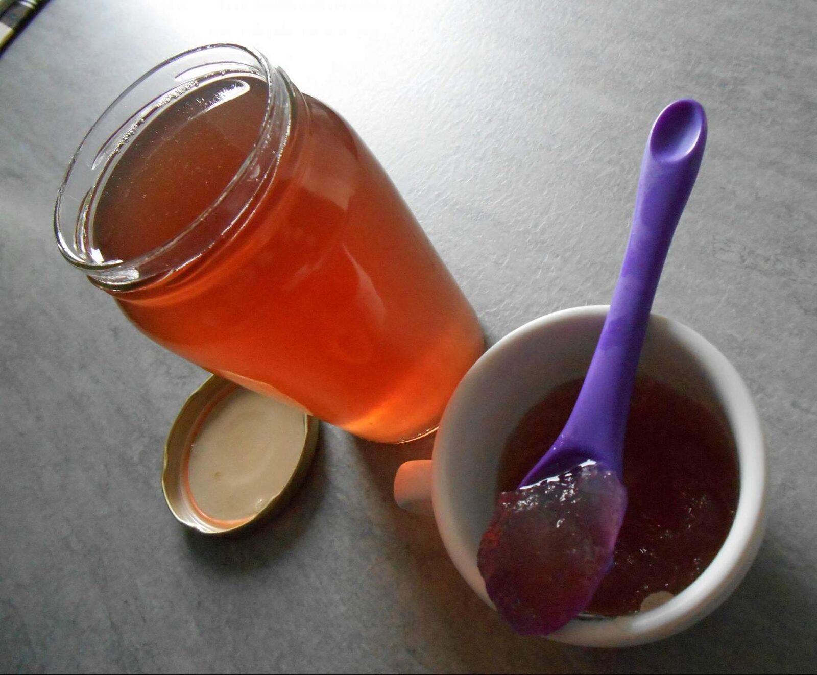 eau gélifiée rafraîchissante pour patients souffrant de problèmes de déglutition