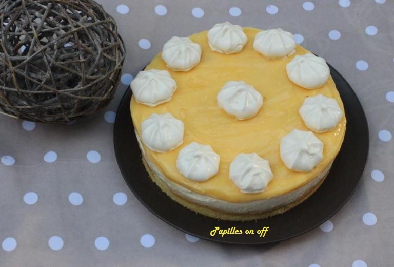 Entremet bavarois chocolat blanc, citron et meringue