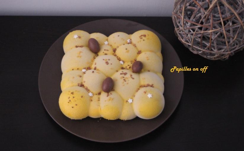 Entremet mousse chocolat noir, insert passion et croustillant praliné