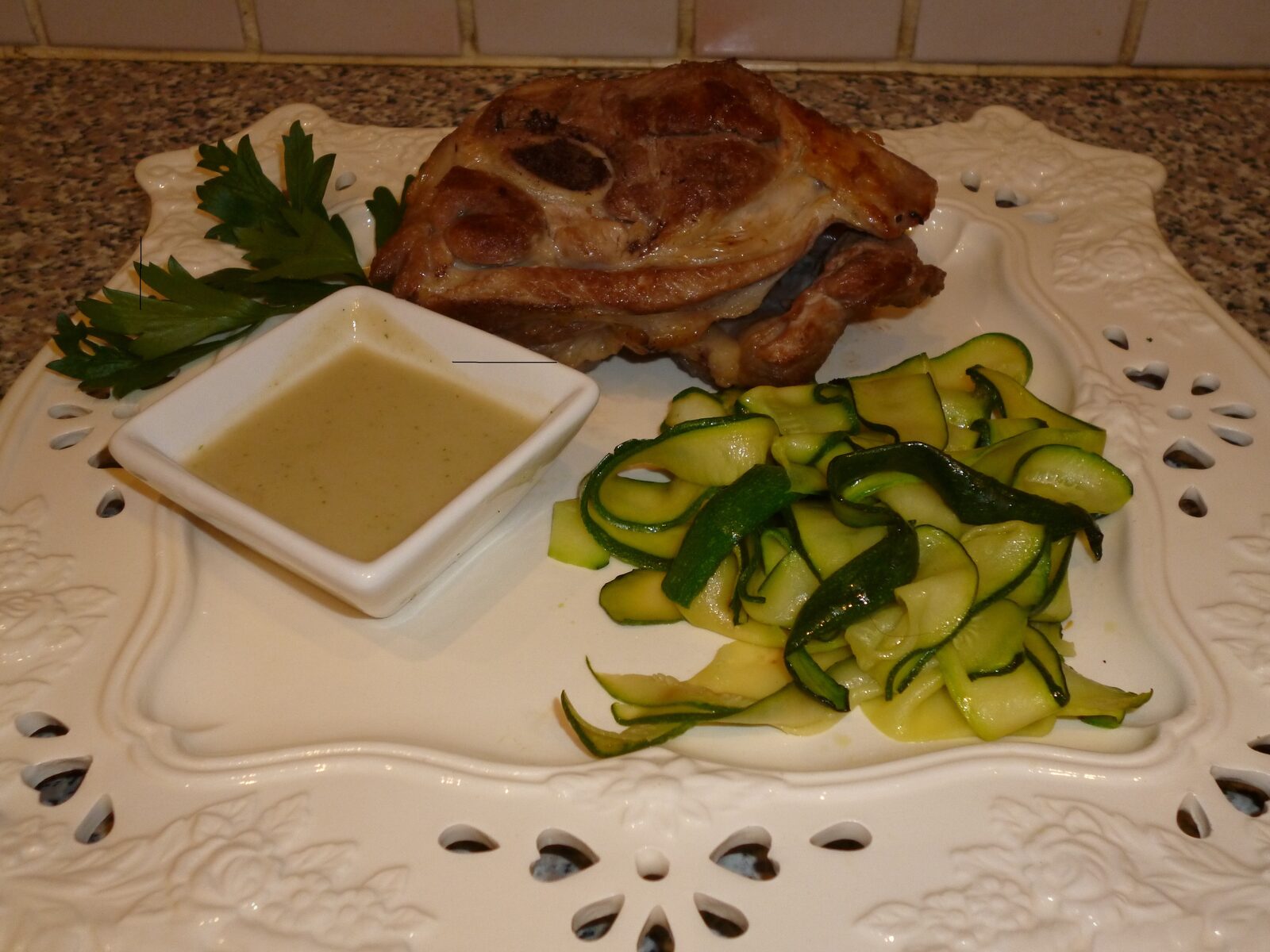 Épaule d'Agneau très moelleuse, à la Menthe