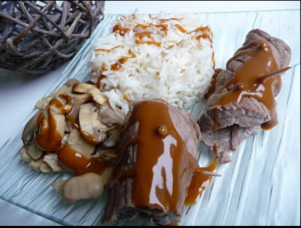 Escalope de veau, riz aux champignons et sauce au poivre