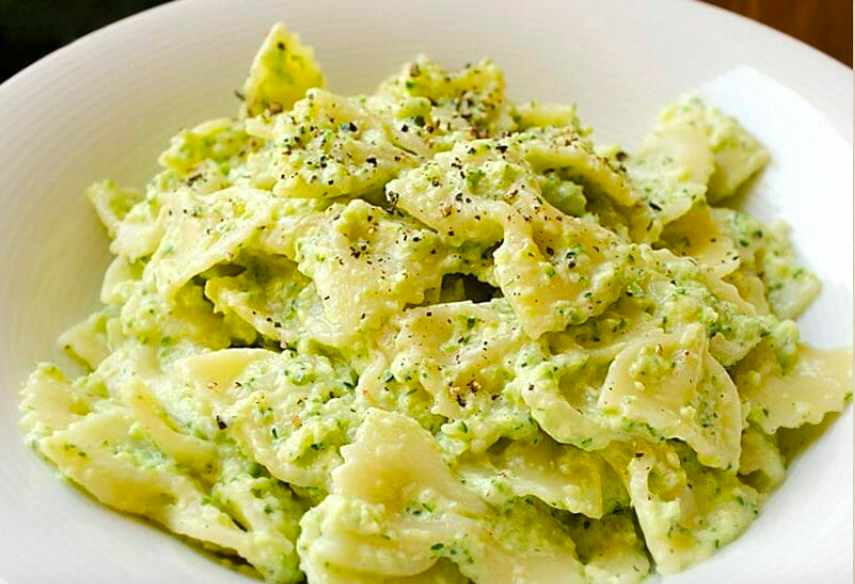 Farfalle à la crème de courgettes