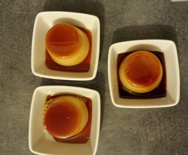 flan vanille/caramel façon Flamby (identique au gout et à la texture)