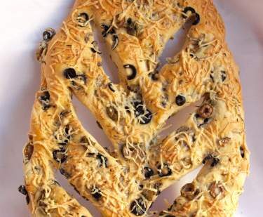 fougasse aux olives et fromage