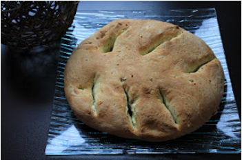 Fougasse aux olives vertes