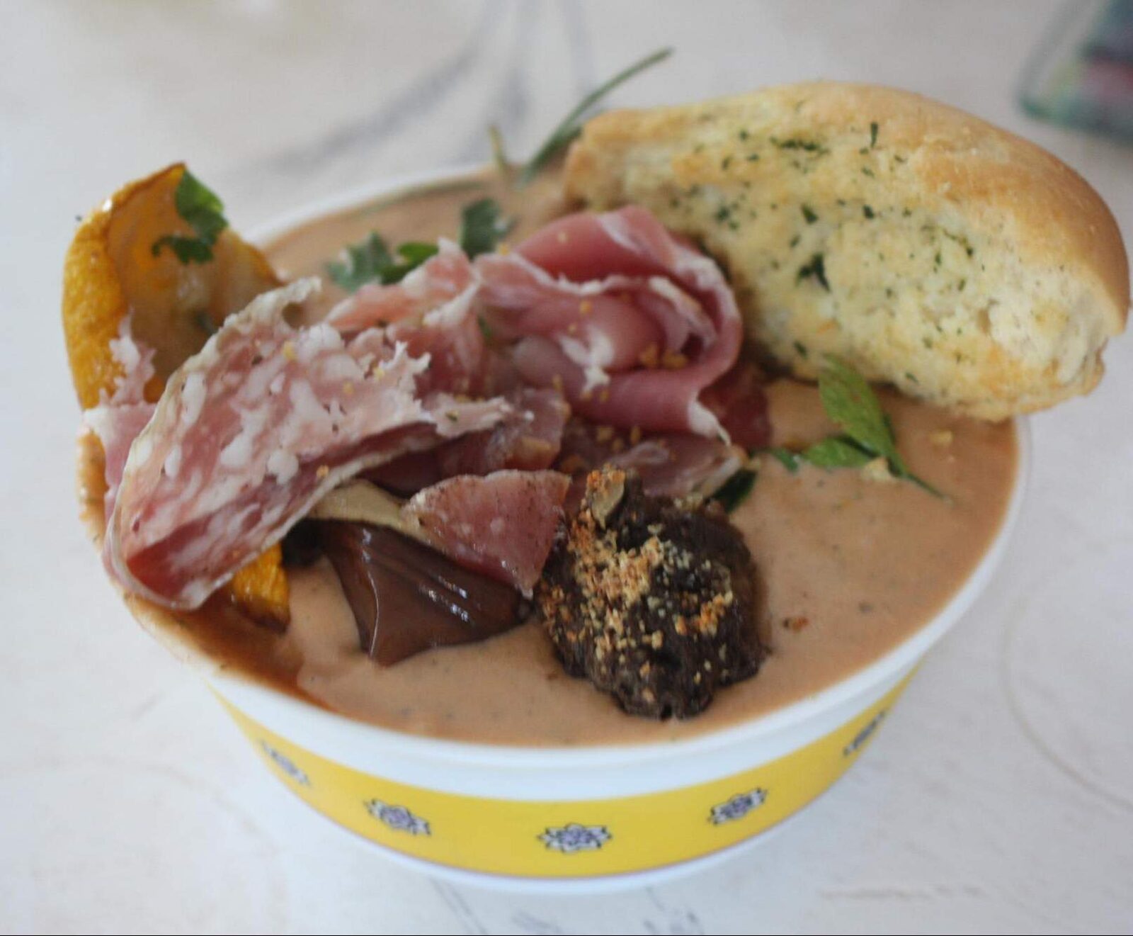 Gaspacho d'aubergines aux herbes de Provence