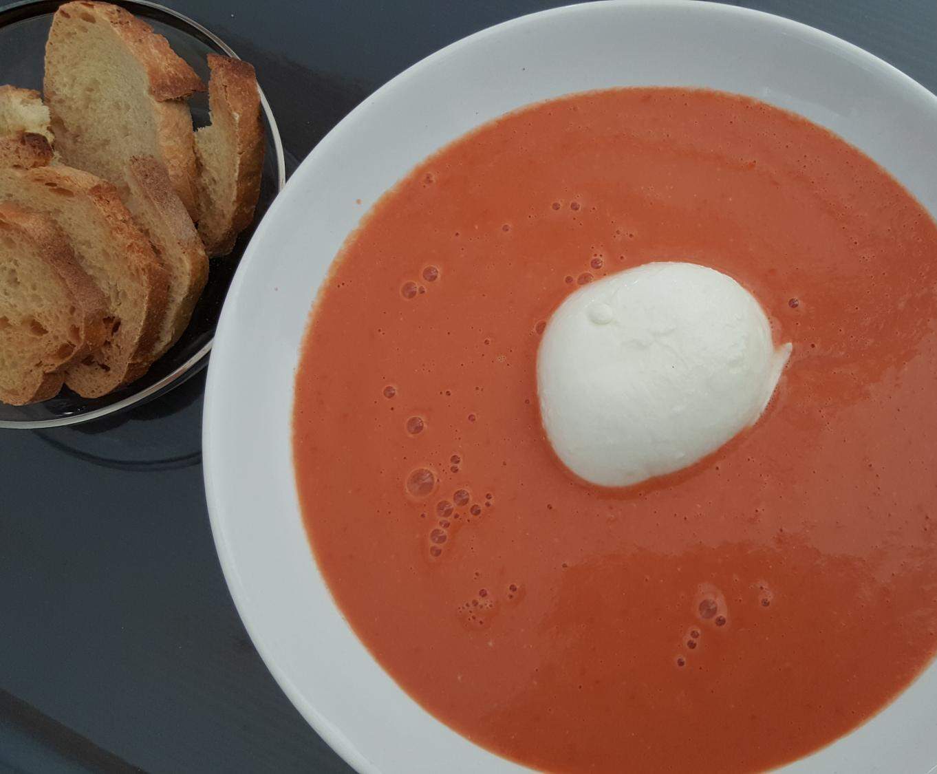 gaspacho tomates/mozzarella