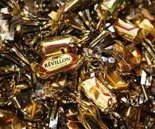 Gâteau au chocolat avec reste de papillotes de noel