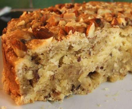 Gâteau pommes/cannelle et noix (ou noisettes)