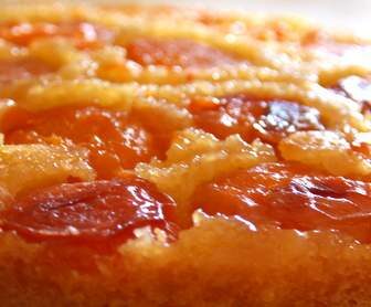 Gâteau renversé aux abricots