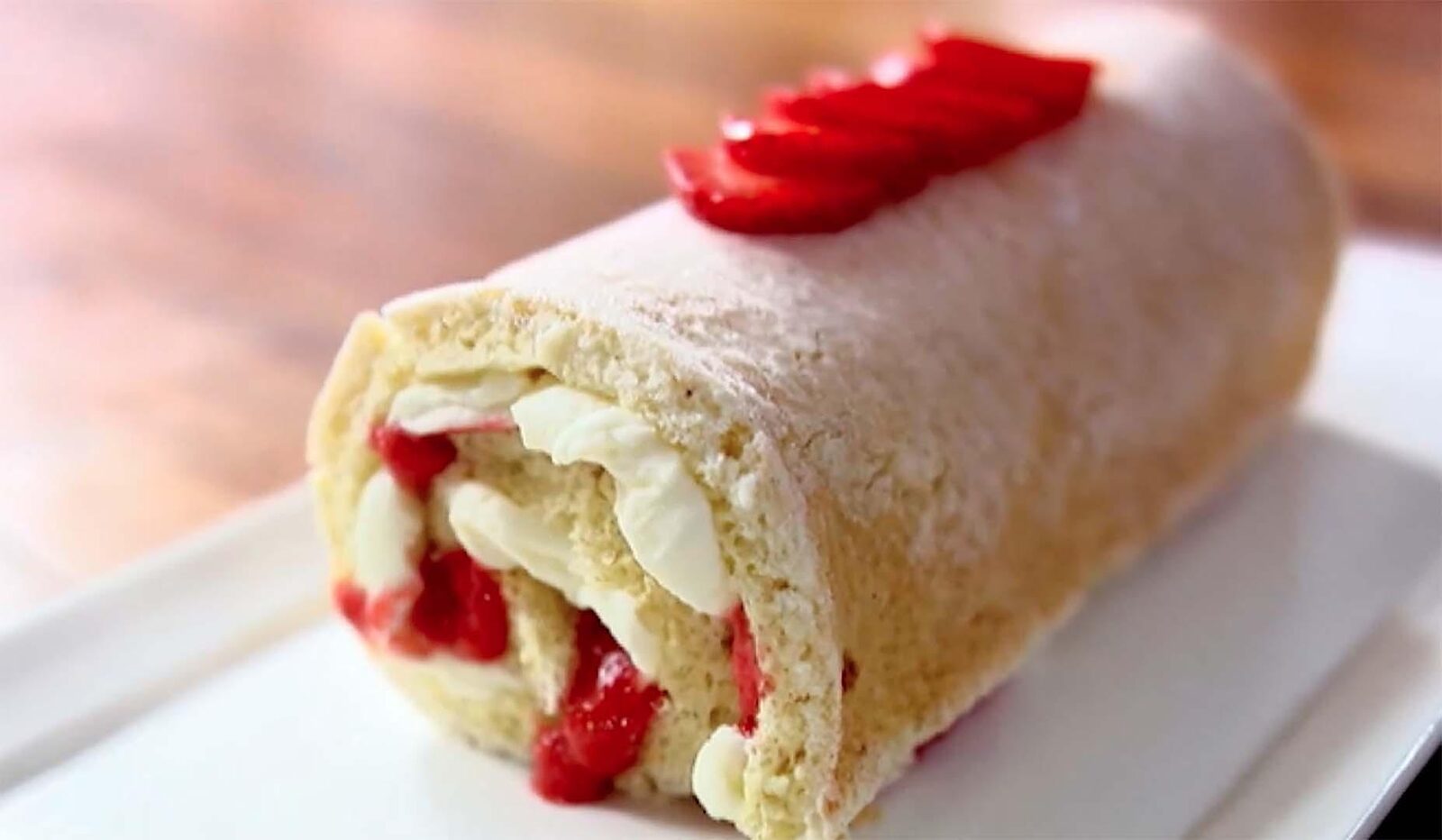 Gâteau roulé à la fraise et au mascarpone