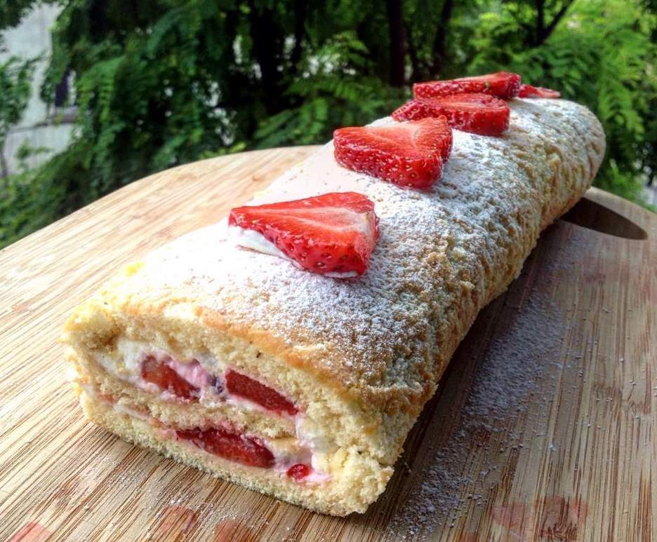 Gâteau roulé à la fraise